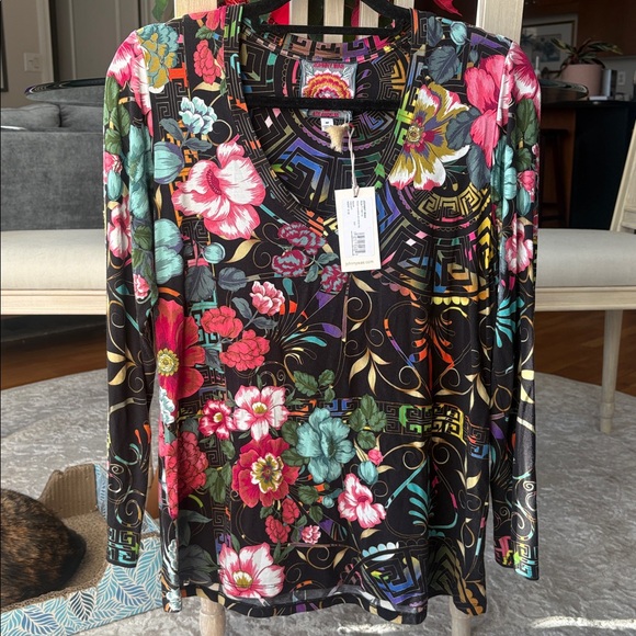 JOHNNY WAS Peace Favorite L/S V-Neck Tee, Size M - Picture 5 of 11